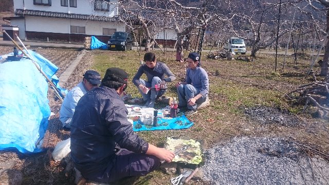 剪定枝焼き　焼肉パーティ